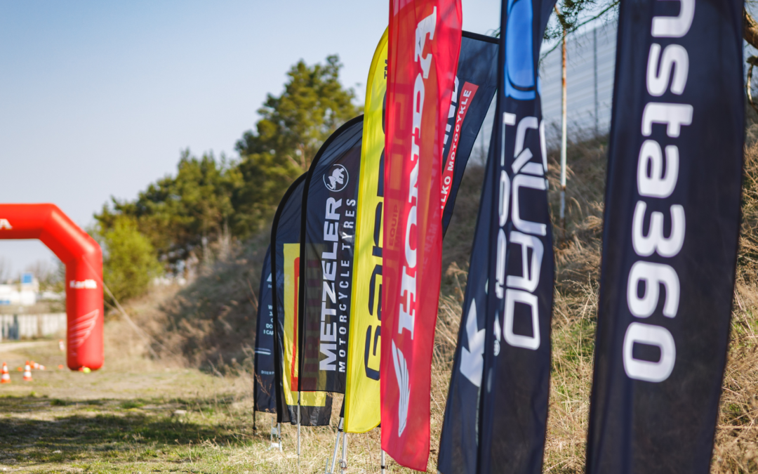 Jak stworzyć skuteczną strefę eventową na lato 2026? Przegląd nośników i angażujących atrakcji outdoorowych